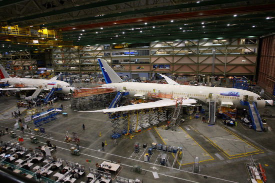 我國(guó)航空制造工業(yè)4.0之路 自動(dòng)化欠缺與技術(shù)服務(wù)的挑戰(zhàn)與機(jī)遇